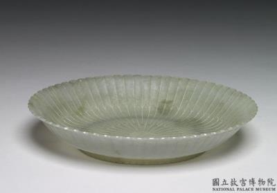 图片[2]-Jade chrysanthemun-shaped basin, Qing dynasty (1644-1911)-China Archive